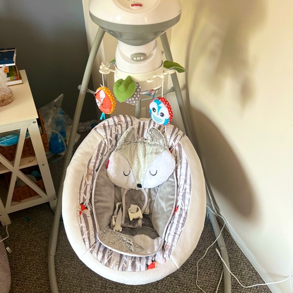 Fisher price Fox 2 soothing motion swing - Picture 1 of 2